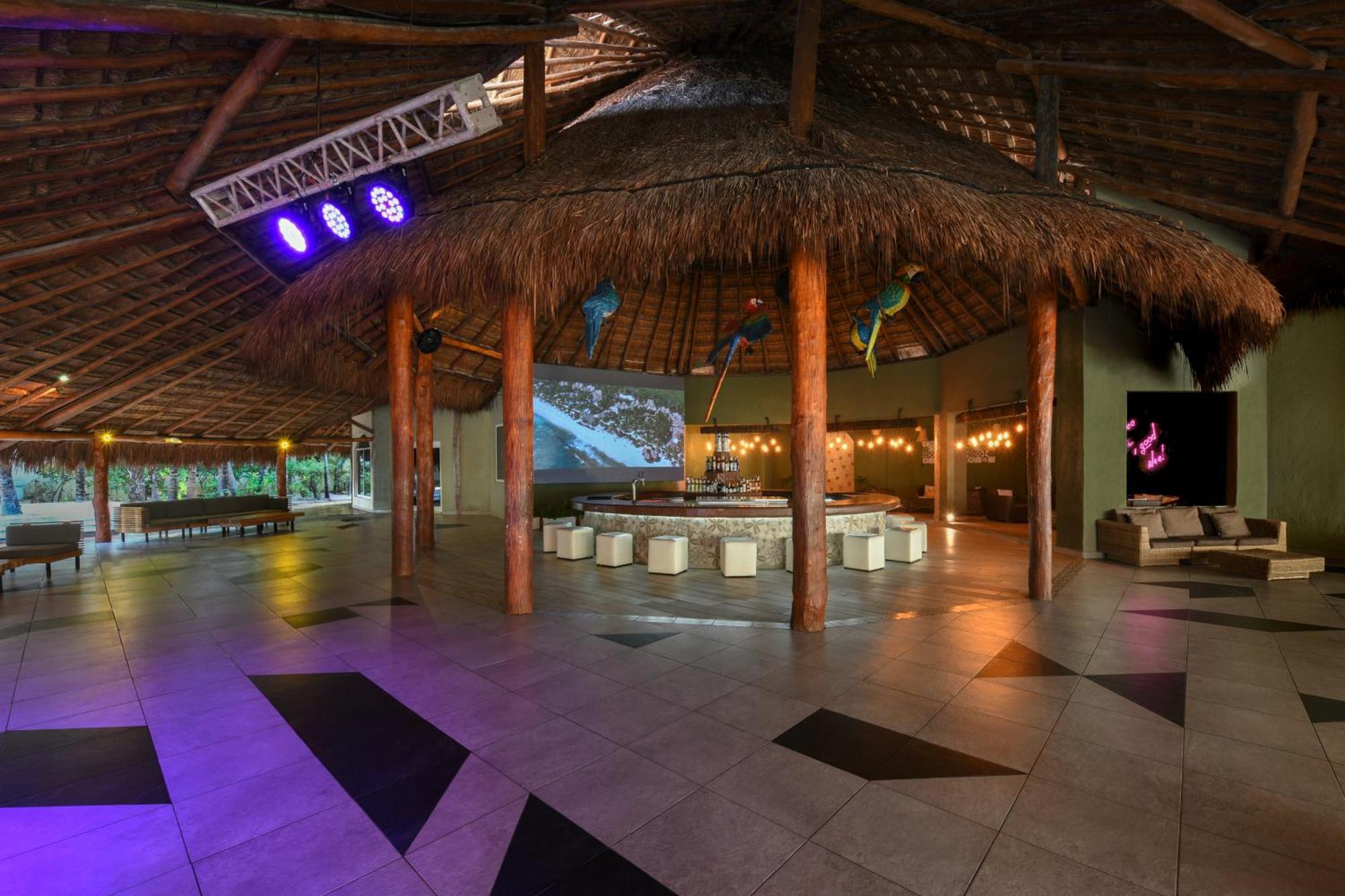 פוארטו מורלוס El Dorado Royale Catamaran, Cenote & More Inclusive (Adults Only) מראה חיצוני תמונה